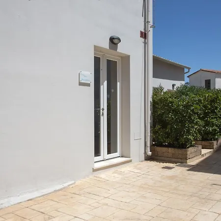 Coru E Mari Pensionat Pula